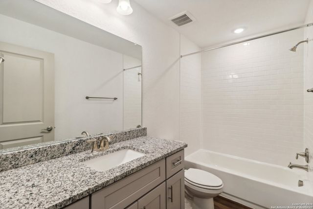 10211 Tulipwood Run, San Antonio, TX 78252