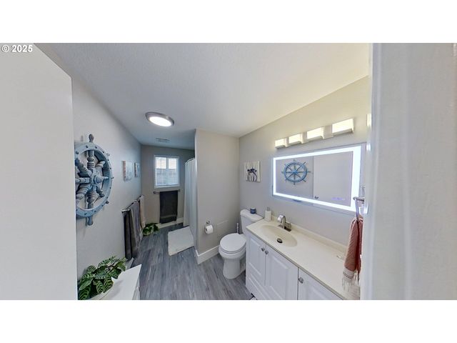 2751 W LORRAINE Ave, Roseburg, OR 97471