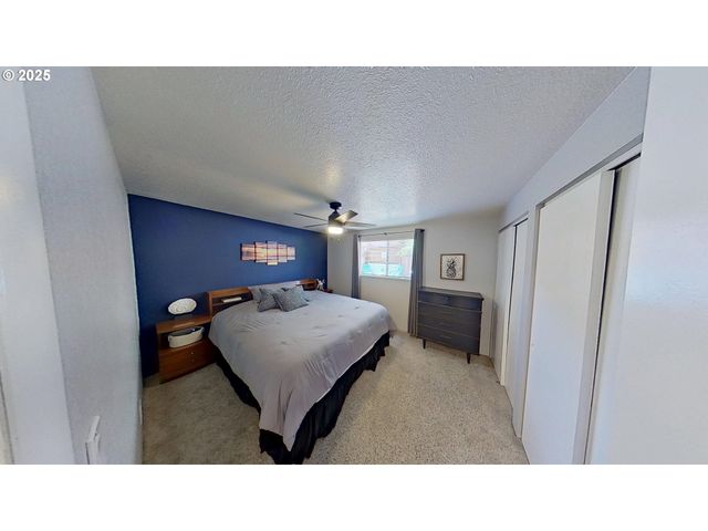 2751 W LORRAINE Ave, Roseburg, OR 97471