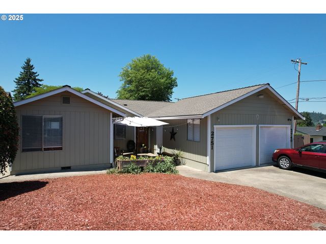 2751 W LORRAINE Ave, Roseburg, OR 97471