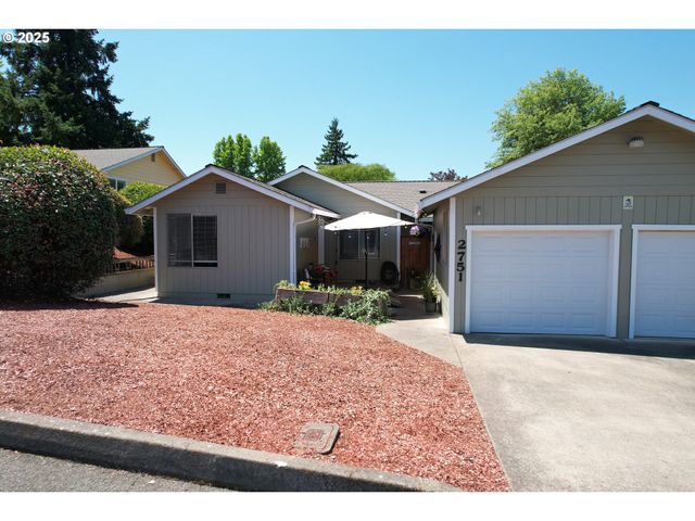 2751 W LORRAINE Ave, Roseburg, OR 97471