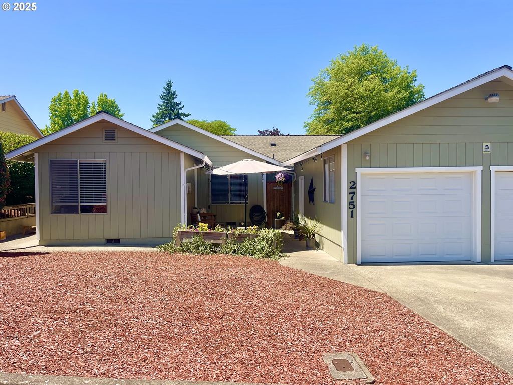 2751 W LORRAINE Ave, Roseburg, OR 97471