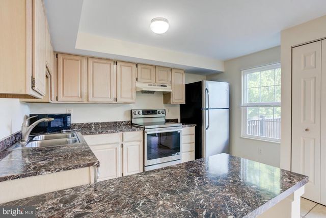 12830 EVANSPORT PL, Woodbridge, VA 22192
