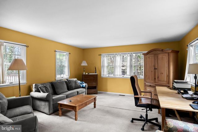 10 NORMANDY DR, Medford, NJ 08055