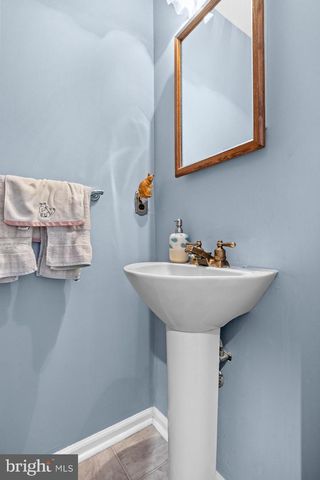 10 NORMANDY DR, Medford, NJ 08055