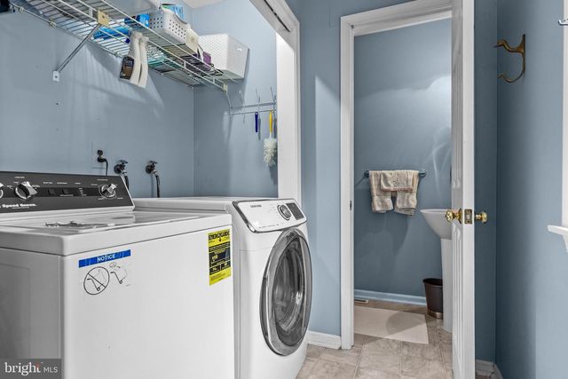 10 NORMANDY DR, Medford, NJ 08055