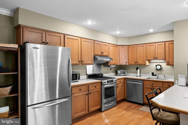 10 NORMANDY DR, Medford, NJ 08055