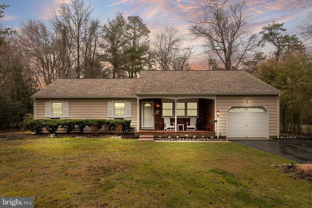 10 NORMANDY DR, Medford, NJ 08055