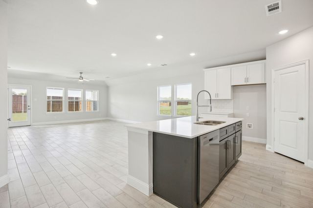 409 Oceania Lane, Seagoville, TX 75159