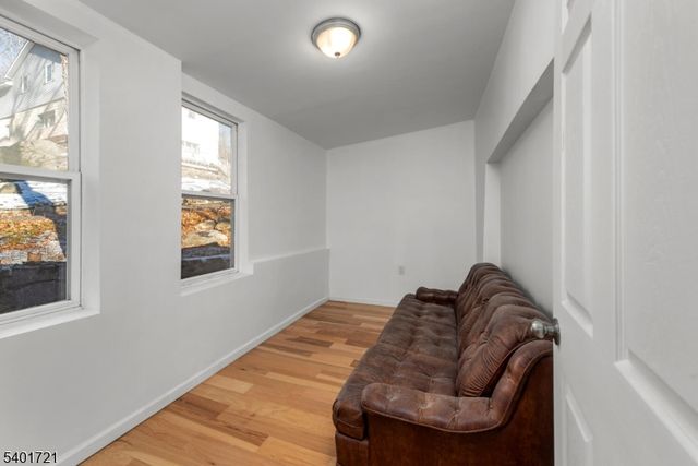 32 E Park Dr, West Milford Twp., NJ 07480