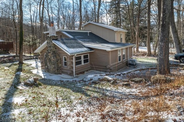 32 E Park Dr, West Milford Twp., NJ 07480