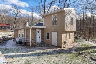 32 E Park Dr, West Milford Twp., NJ 07480