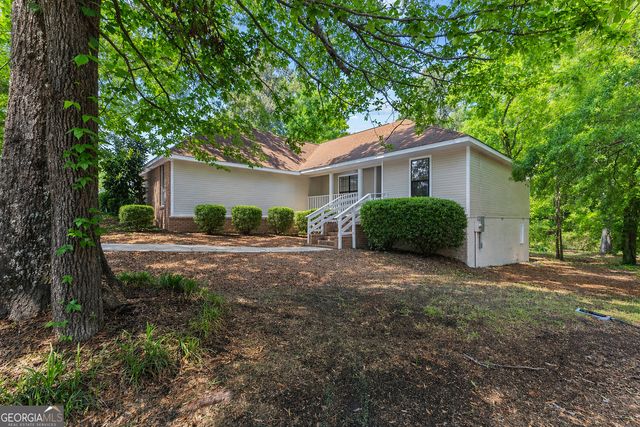 104 Lori Court, Warner Robins, GA 31093