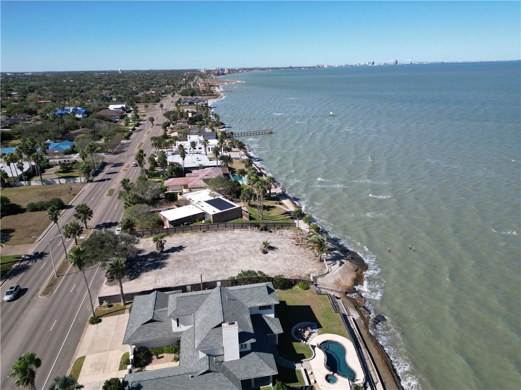 5830 Ocean Dr, Corpus Christi, TX 78412 — photo 3