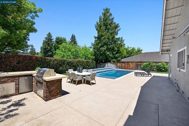 1892 Saint Norbert Dr, Danville, CA 94526