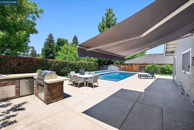 1892 Saint Norbert Dr, Danville, CA 94526