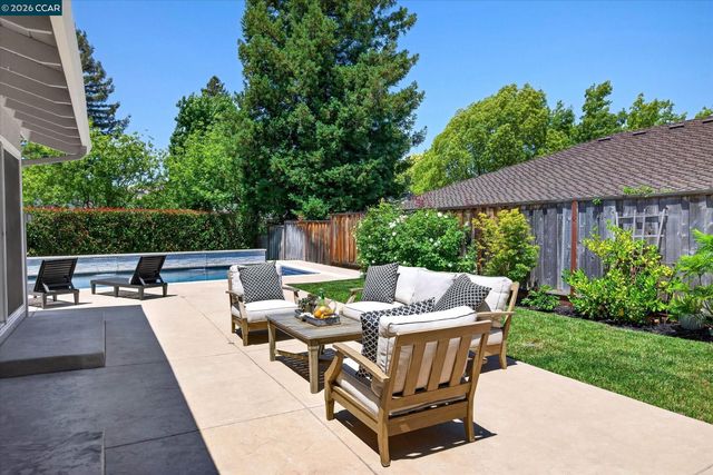 1892 Saint Norbert Dr, Danville, CA 94526