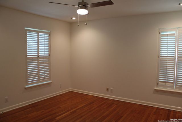 140 Arvin Dr, Terrell Hills, TX 78209