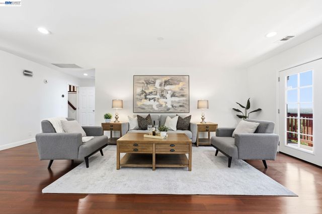 3981 Blue Gum Dr, San Jose, CA 95127