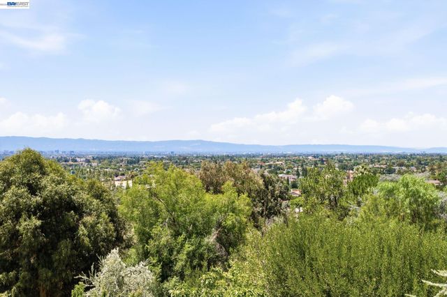 3981 Blue Gum Dr, San Jose, CA 95127