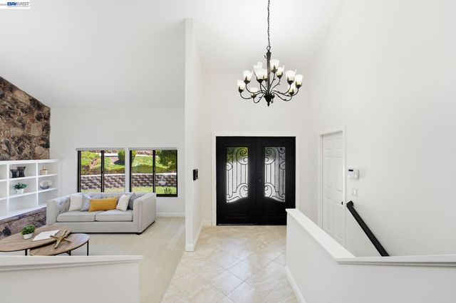 3981 Blue Gum Dr, San Jose, CA 95127