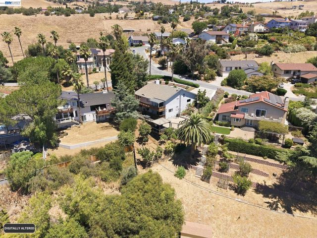 3981 Blue Gum Dr, San Jose, CA 95127