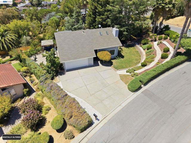 3981 Blue Gum Dr, San Jose, CA 95127