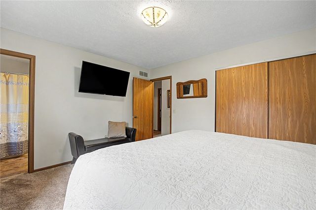 135 Baker Lane, Carlisle, OH 45005
