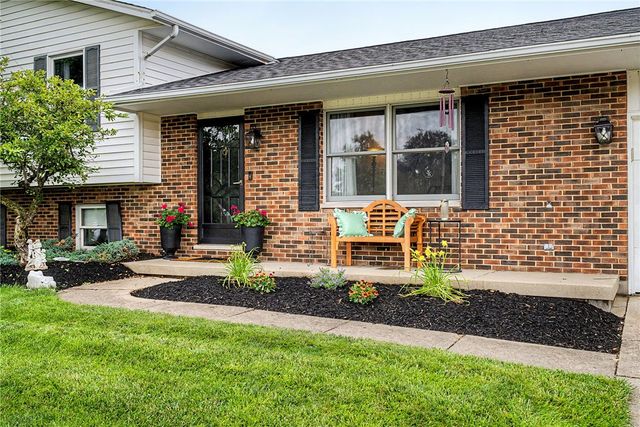 135 Baker Lane, Carlisle, OH 45005