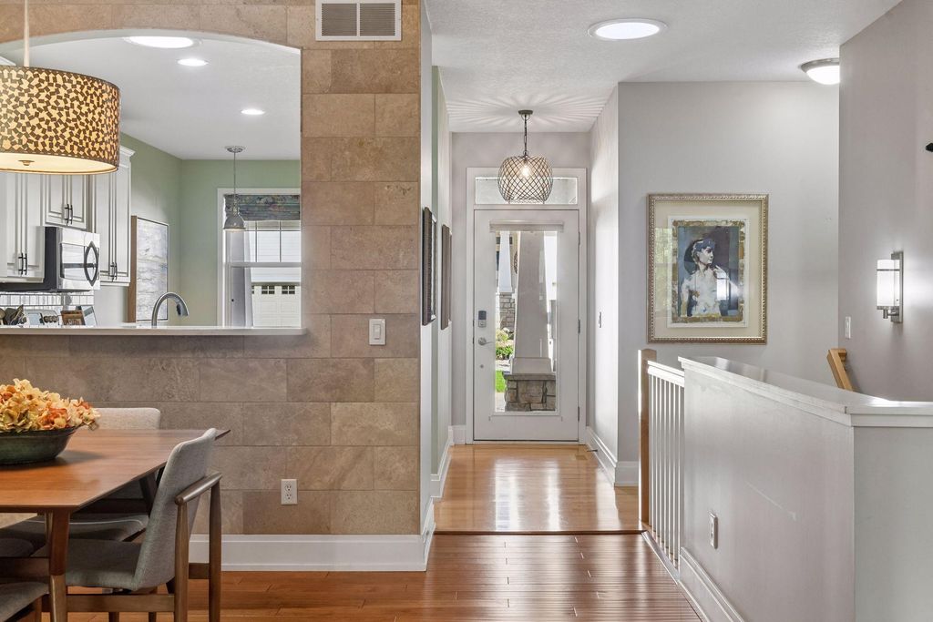18920 Dorenkemper Place, Eden Prairie, MN 55347 — photo 4