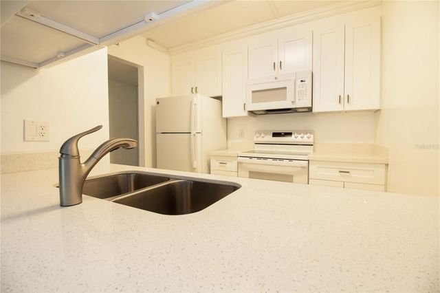 14130 ROSEMARY LANE 4211, Largo, FL 33774