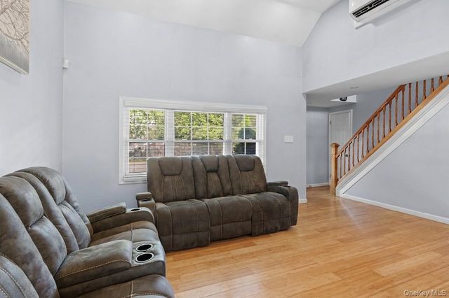 72 S Village Drive, Bellport, NY 11713