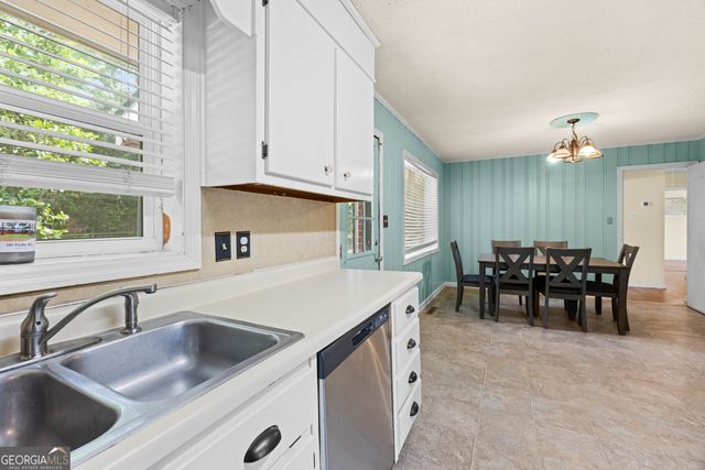1218 Mcree Drive, Valdosta, GA 31602