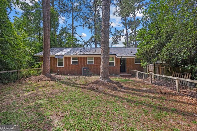 1218 Mcree Drive, Valdosta, GA 31602