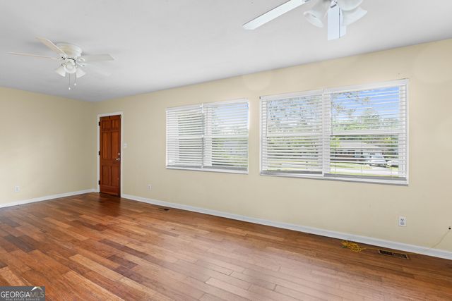 1218 Mcree Drive, Valdosta, GA 31602