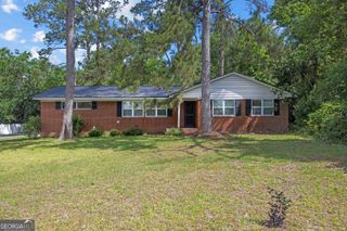 1218 Mcree Drive, Valdosta, GA 31602