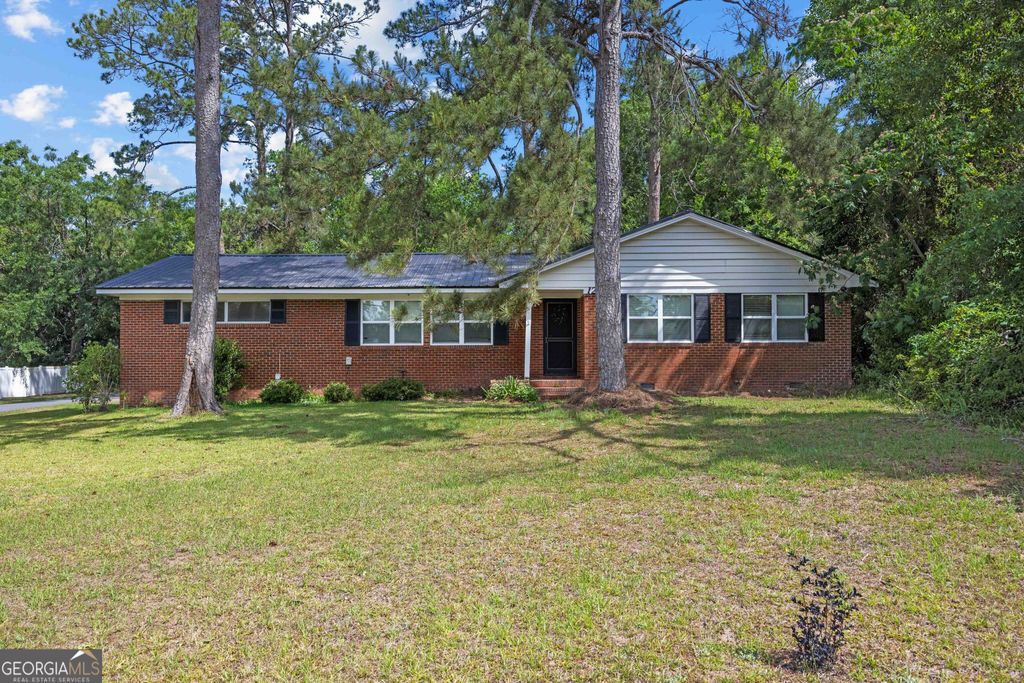 1218 Mcree Drive, Valdosta, GA 31602