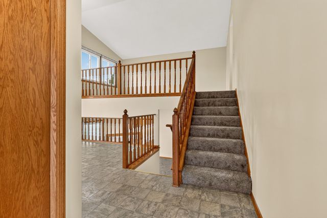 9313 Loch Lomond Lane, Brooklyn Park, MN 55443