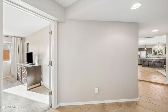 2327 E Weldon Avenue, Phoenix, AZ 85016