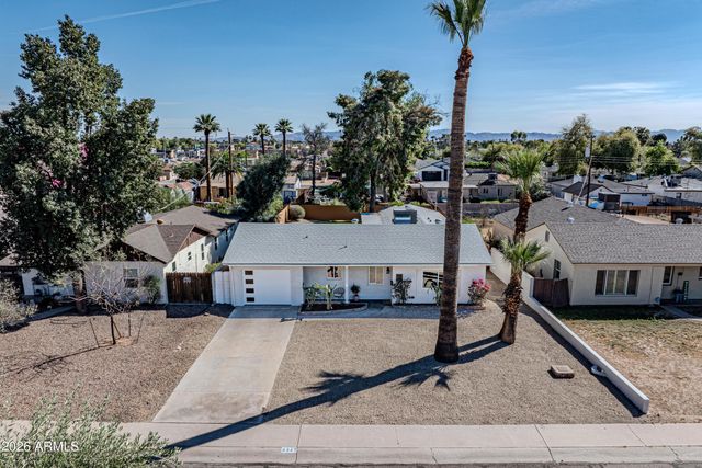 2327 E Weldon Avenue, Phoenix, AZ 85016