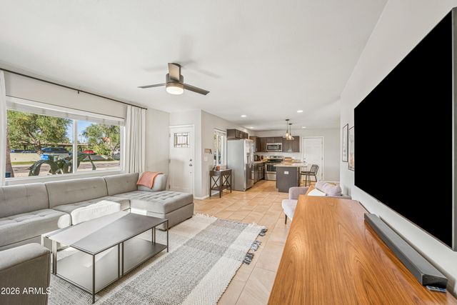 2327 E Weldon Avenue, Phoenix, AZ 85016