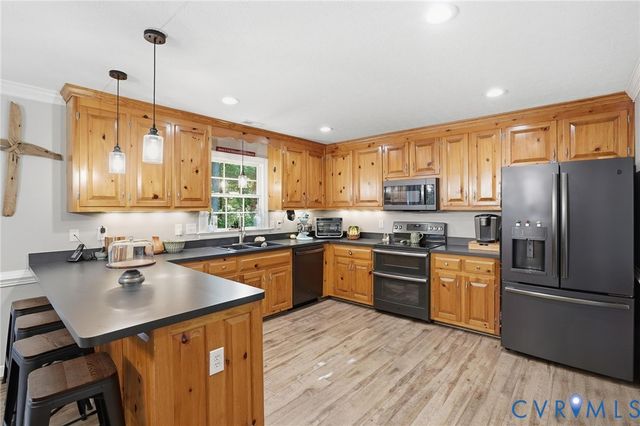3800 Skivers Ln, Quinton, VA 23141