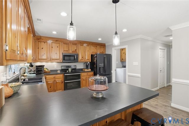 3800 Skivers Ln, Quinton, VA 23141