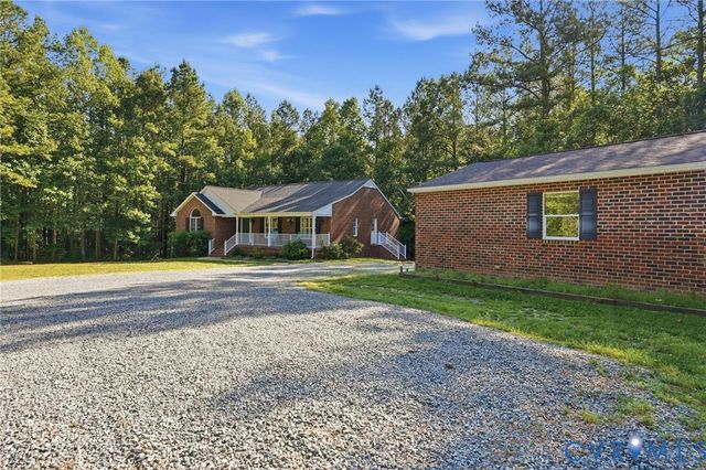 3800 Skivers Ln, Quinton, VA 23141