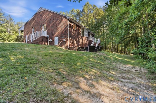 3800 Skivers Ln, Quinton, VA 23141