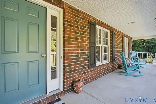 3800 Skivers Ln, Quinton, VA 23141