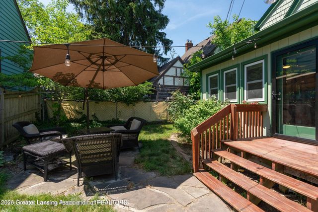 1041 W Grand River Avenue, East Lansing, MI 48823