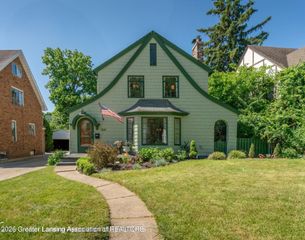1041 W Grand River Avenue, East Lansing, MI 48823