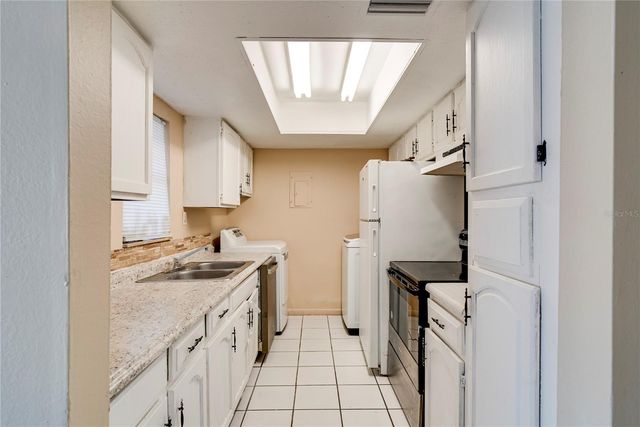 2512 LEMON TREE LANE C, Orlando, FL 32839