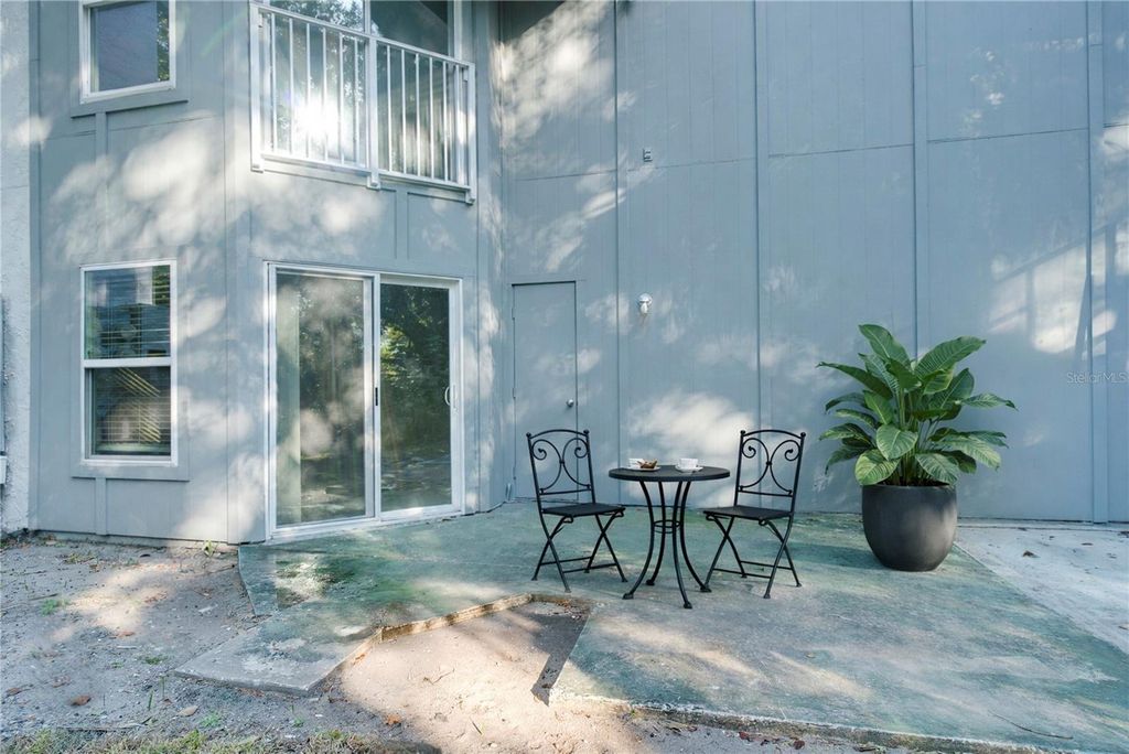 Image 13 of property listing at 2512 LEMON TREE LANE C, Orlando, FL 32839